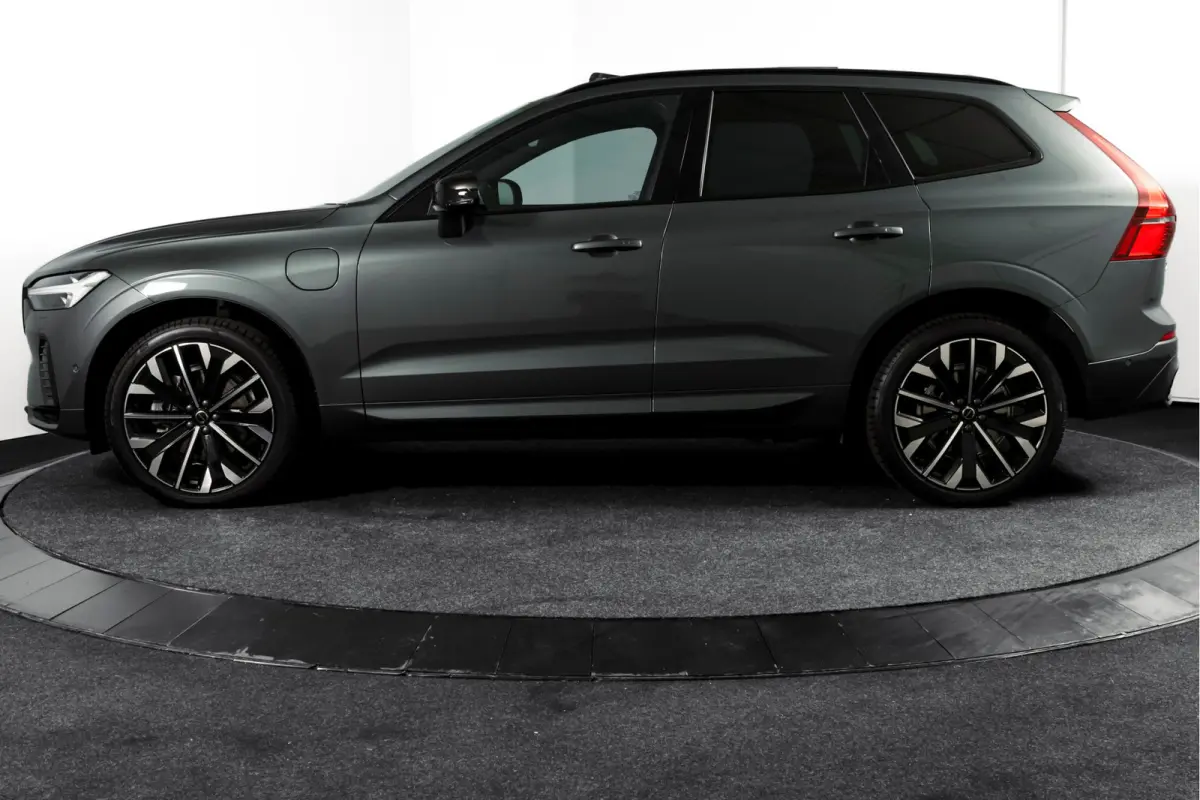2.0 T6 Plug-in hybrid AWD Ultra Dark | Forest Lake | Adapt. Cruise | Stoel + Stuurverw. |  | 360 Camera | NAV + App. Connect | Elek. Klep | LM 21" | 1267