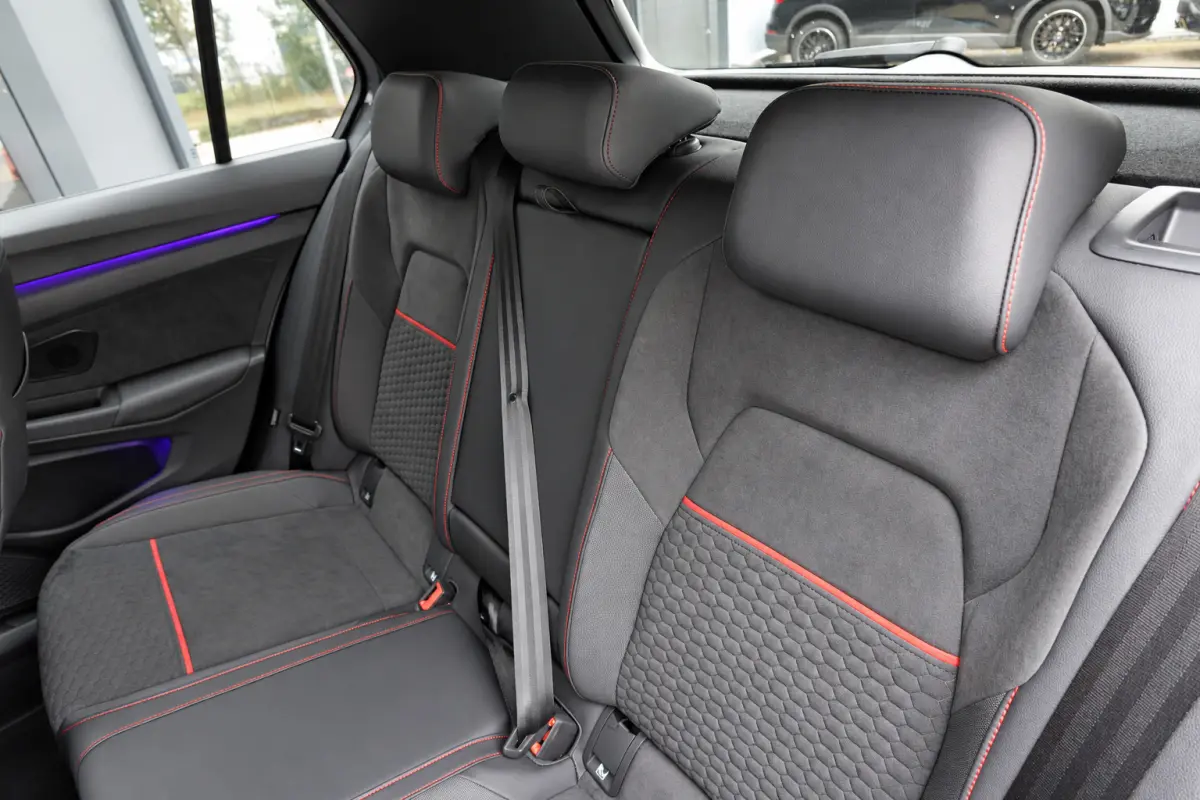 2.0 TSI GTI PANO HARMAN HUD VOL
