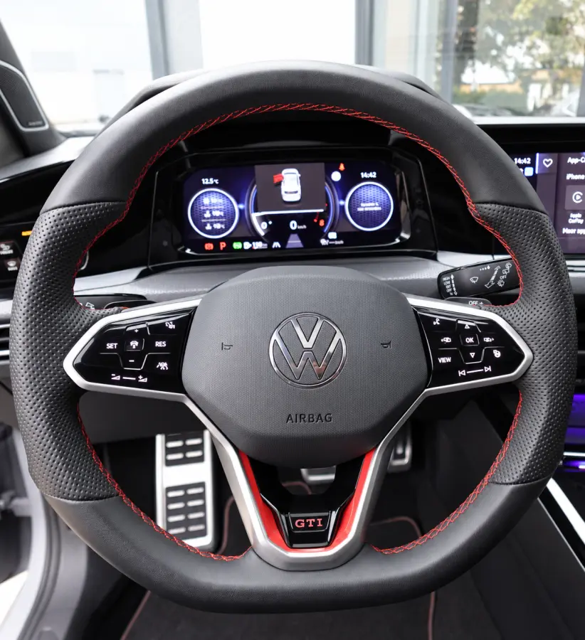 2.0 TSI GTI PANO HARMAN HUD VOL
