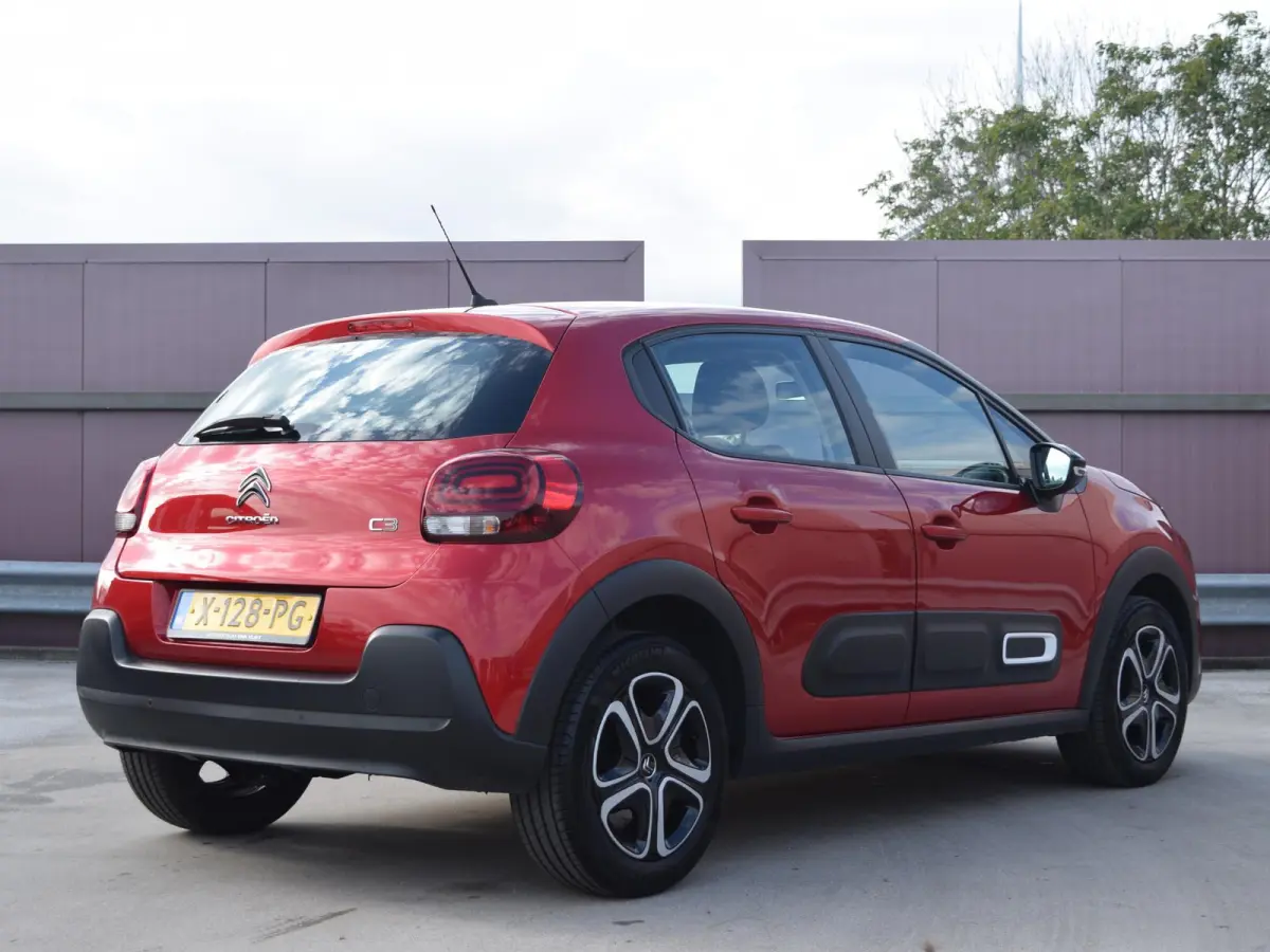 1.2 PureTech Plus l Navigatie l Apple Carplay/Android Autol Parkeerhulp l Cruisecontrol