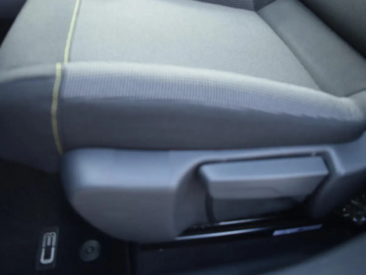 1.2 PureTech Plus l Navigatie l Apple Carplay/Android Autol Parkeerhulp l Cruisecontrol