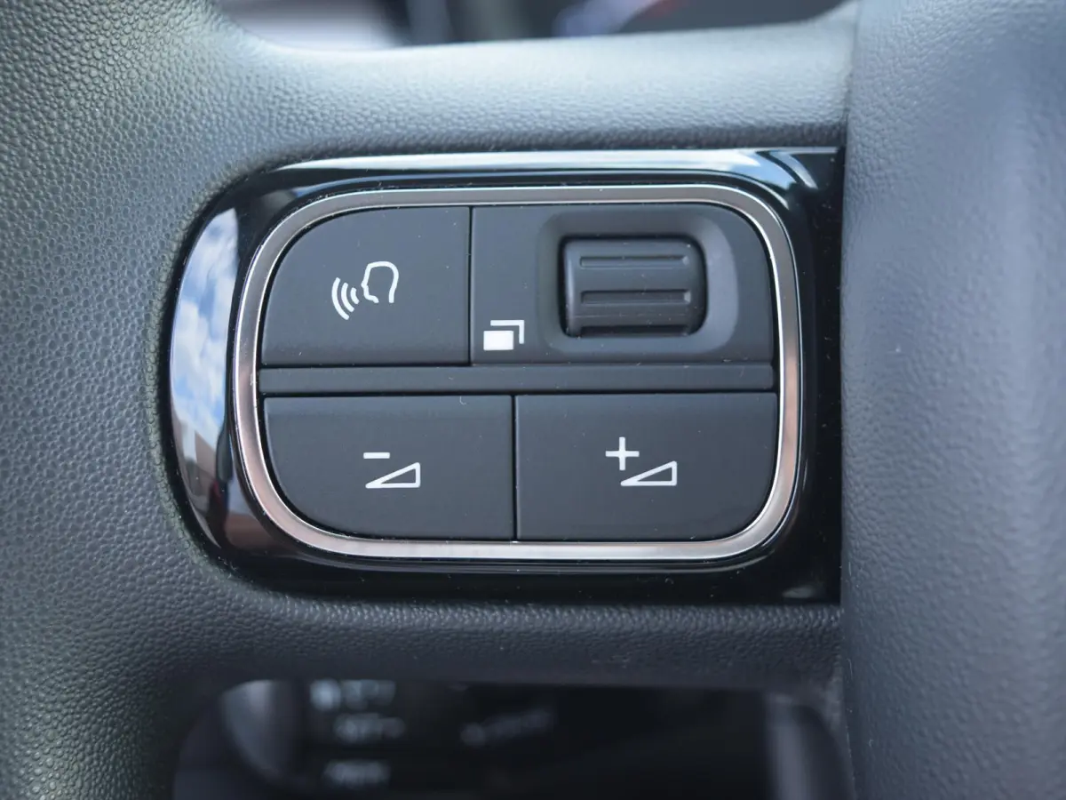 1.2 PureTech Plus l Navigatie l Apple Carplay/Android Autol Parkeerhulp l Cruisecontrol