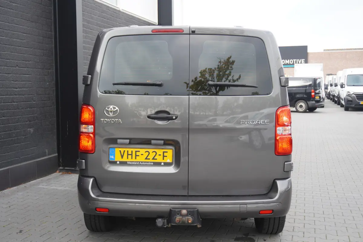 2.0 Black Line 177PK Automaat EURO 6 - A/C Climate - Navi - Cruise - €15.900,- Excl.