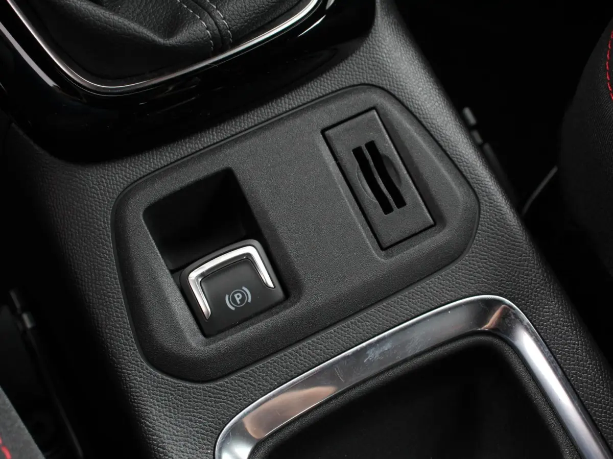 1.2 GS Line Navigatie Apple Carplay/Android Auto Airco Cruise Control Lichtmetalen velgen Sportstoelen