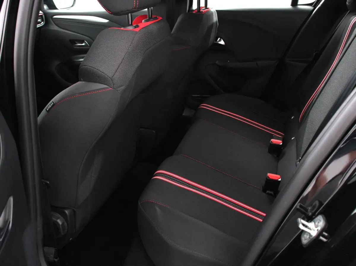 1.2 GS Line Navigatie Apple Carplay/Android Auto Airco Cruise Control Lichtmetalen velgen Sportstoelen