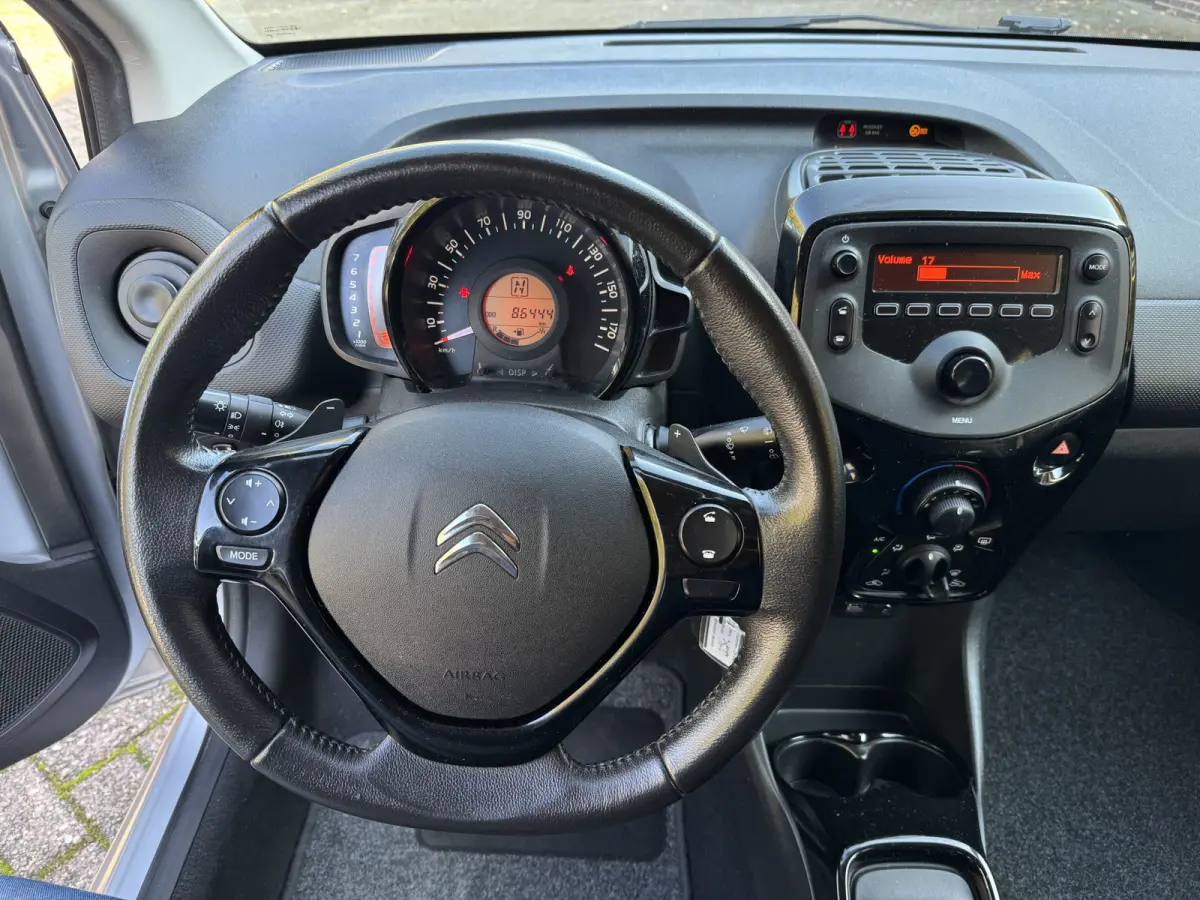 1.0 VTi Feel 5drs Automaat Airco
