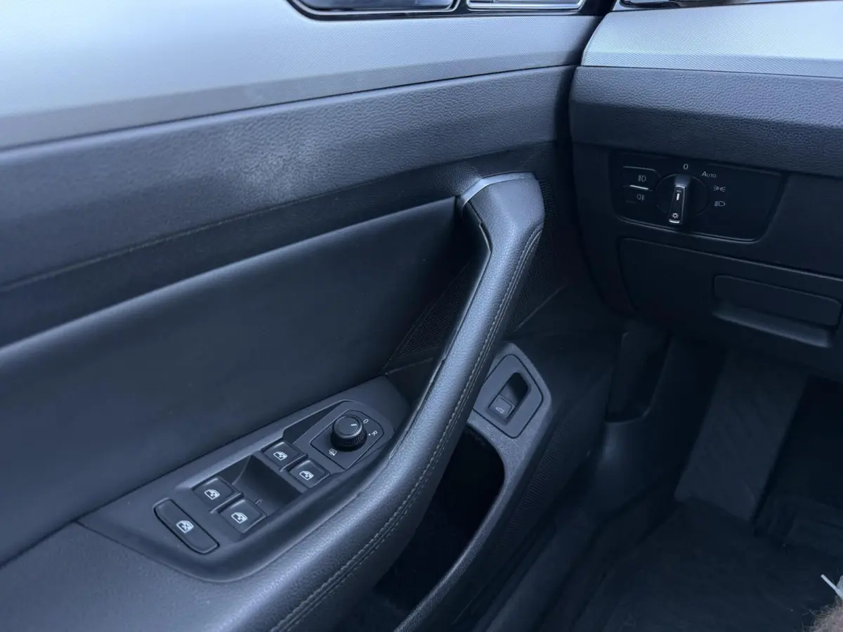 1.4 TSI ACT Highline | Leder | Xenon | CarPlay | Navigatie | Adaptive Cruise | Climate | Stoelverwarming