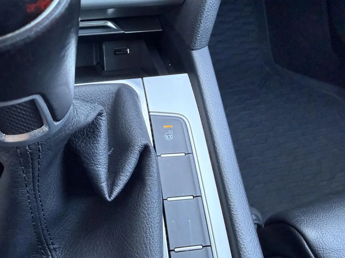 1.4 TSI ACT Highline | Leder | Xenon | CarPlay | Navigatie | Adaptive Cruise | Climate | Stoelverwarming