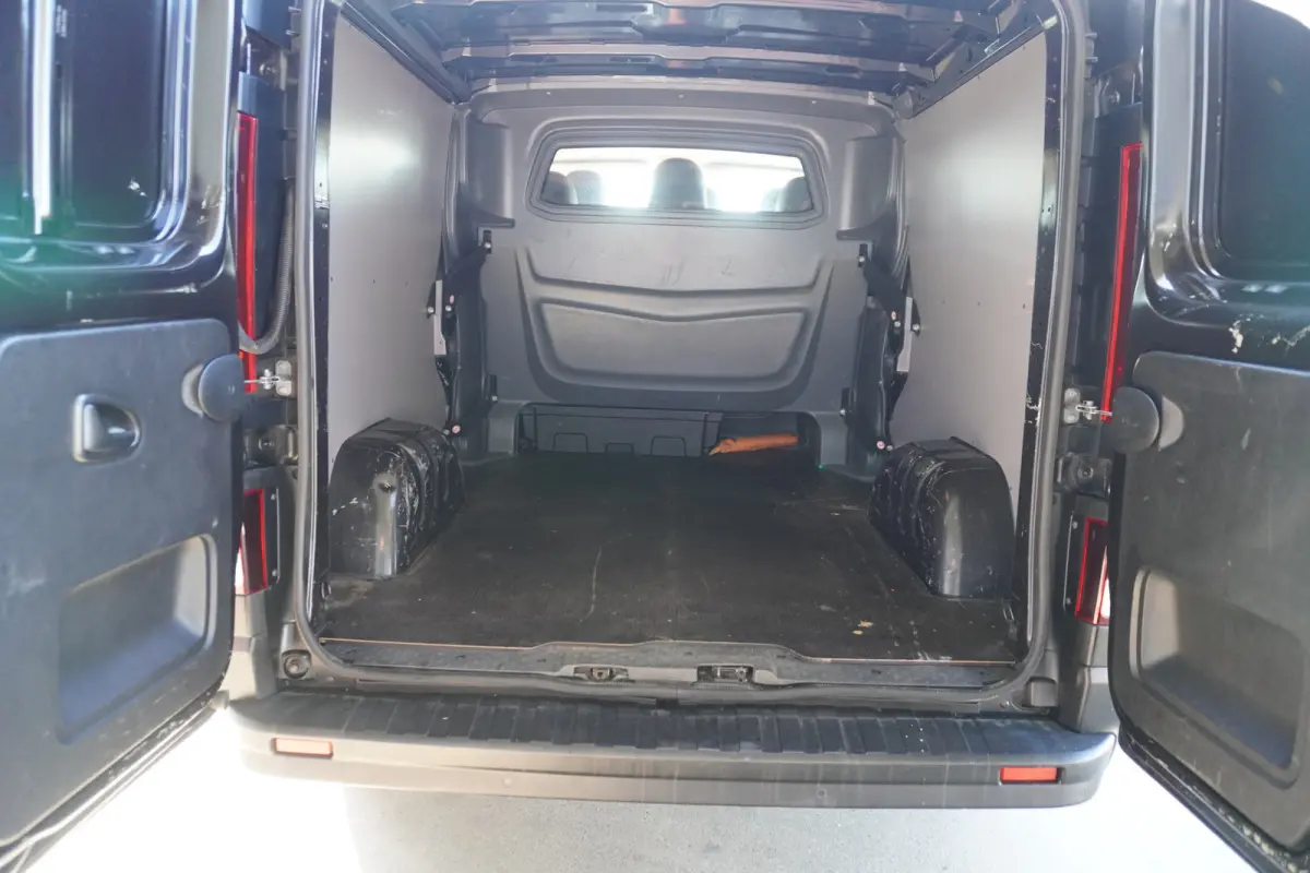 1.6 dCi T29 L2H1 125PK Dubbelcabine Work Edition nr. V174 | Airco | Cruise | Navi