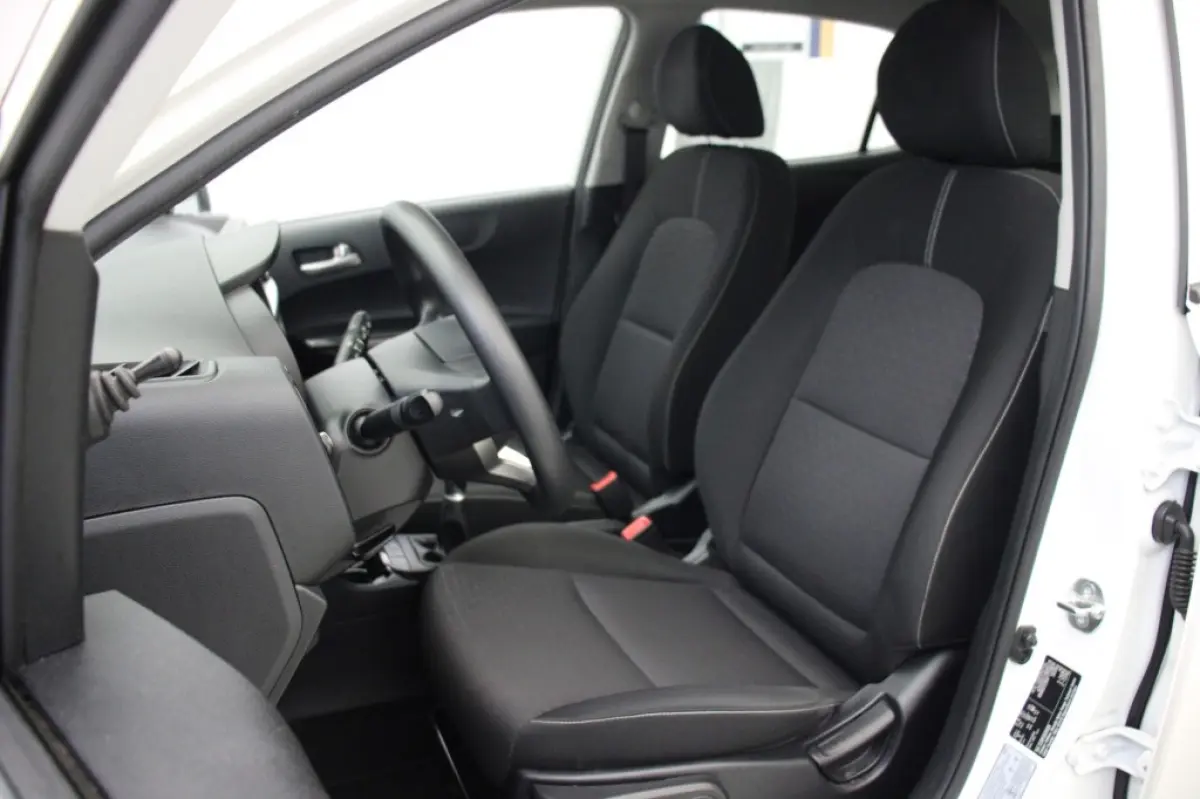 1.0 DPI ComfortLine 5 Deurs - Airco, Cruise