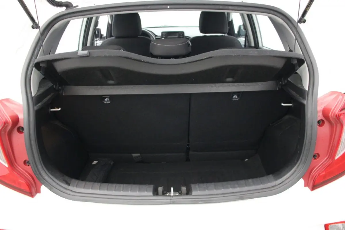 1.0 DPI ComfortLine 5 Deurs - Airco, Cruise