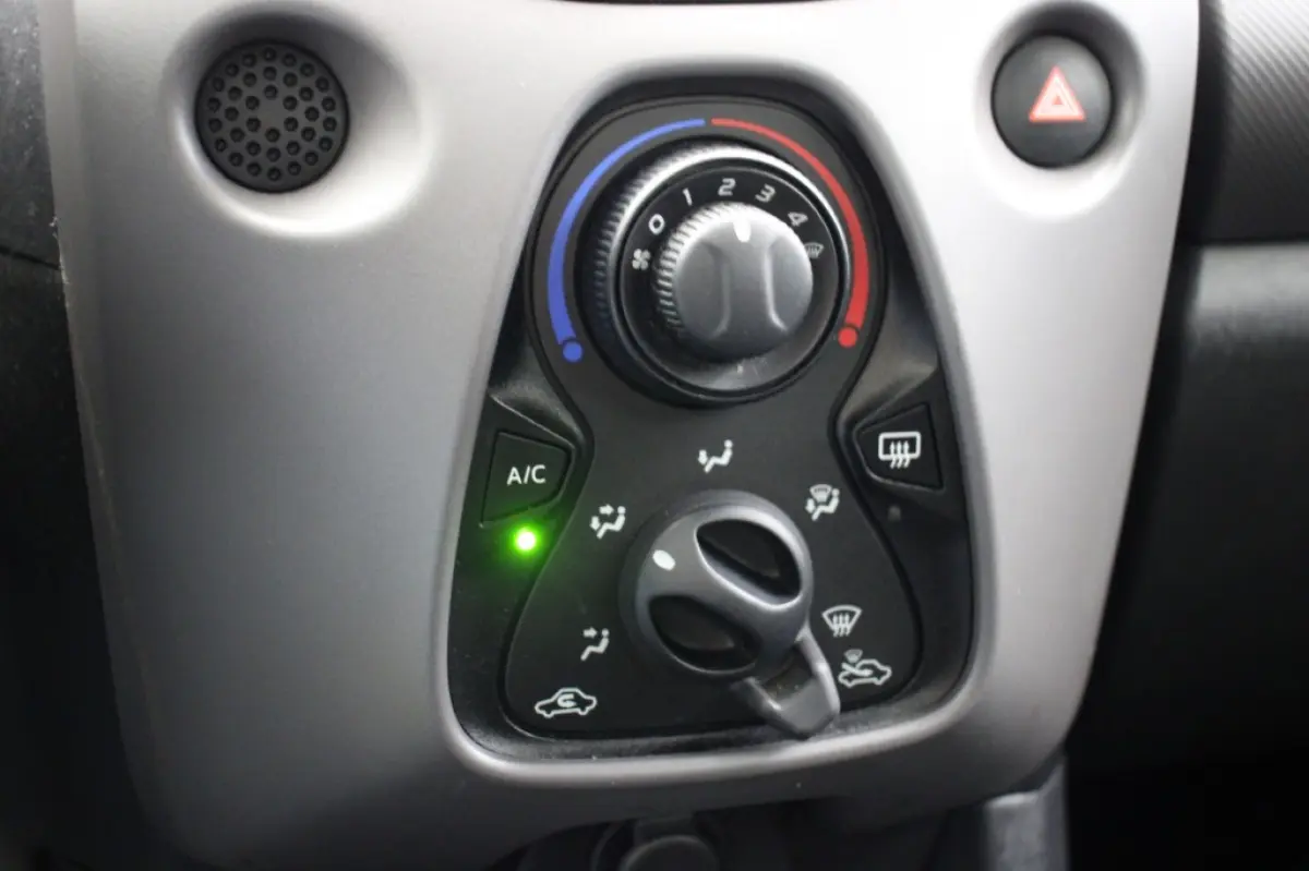 1.0 e-VTi Active 5 Deus - Airco