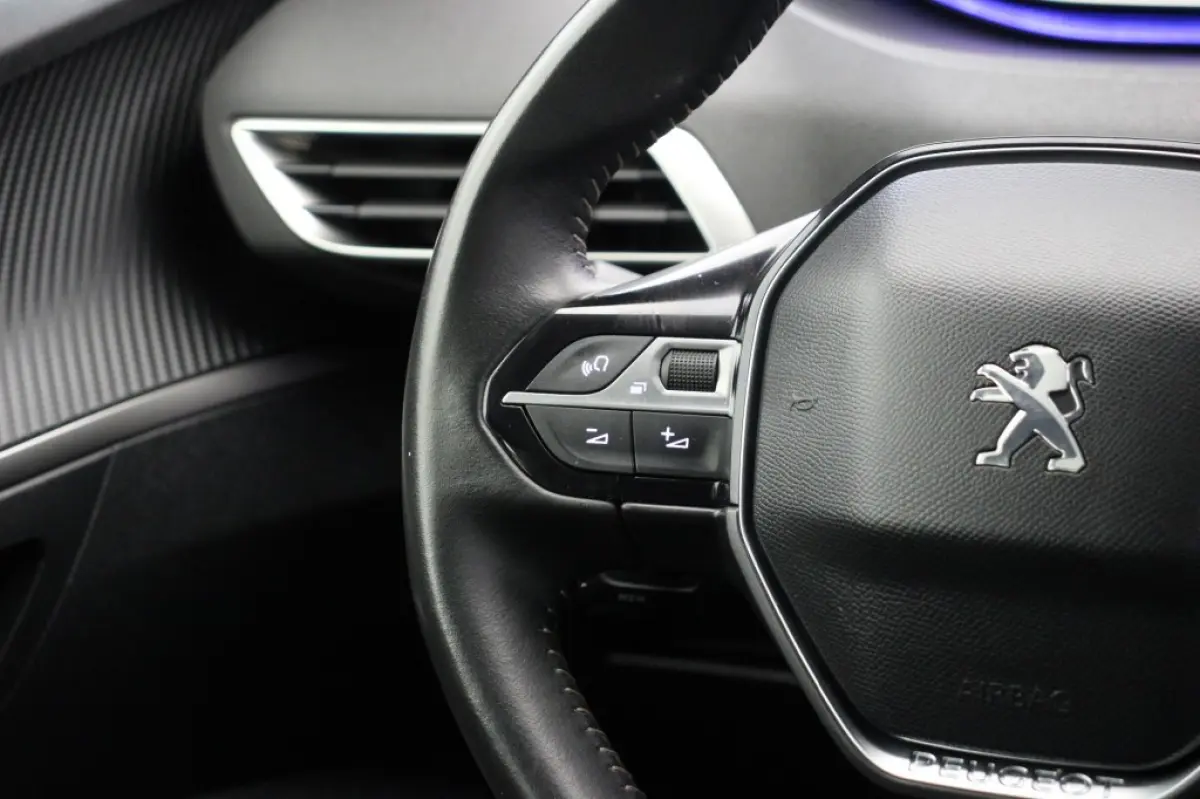 1.2 PureTech Active Pack Business - Digitaal Cockpit, Carplay, Camera