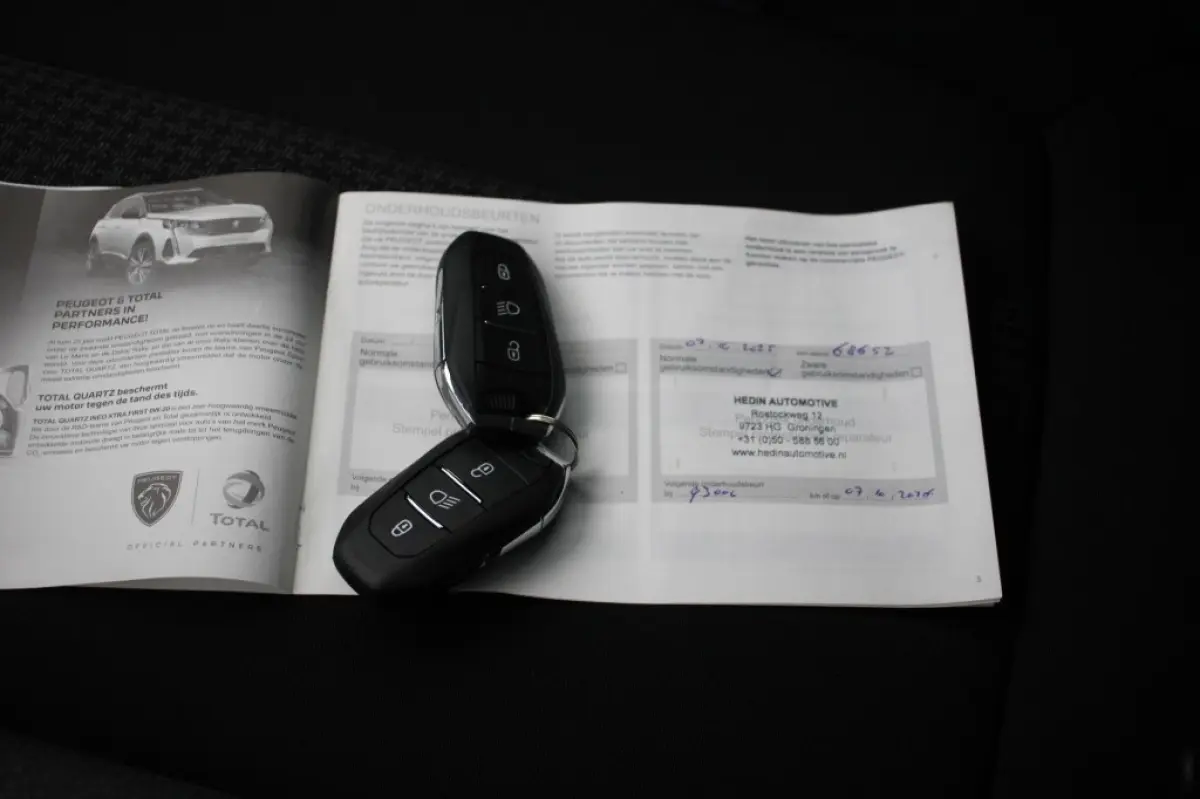 1.2 PureTech Active Pack Business - Digitaal Cockpit, Carplay, Camera