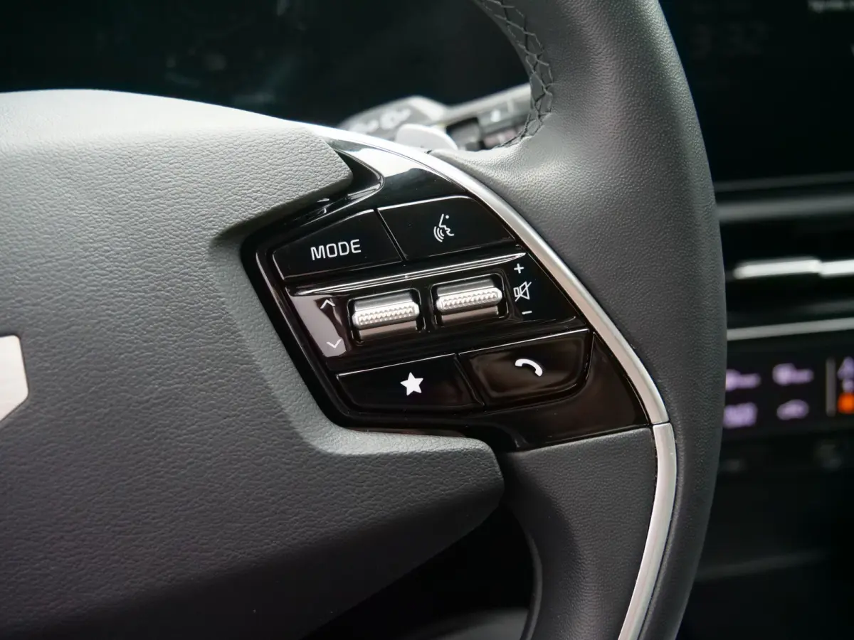 1.6 GDi 141Pk Hybrid DynamicLine Automaat Adaptive Cruise / Camera / Apple Carplay