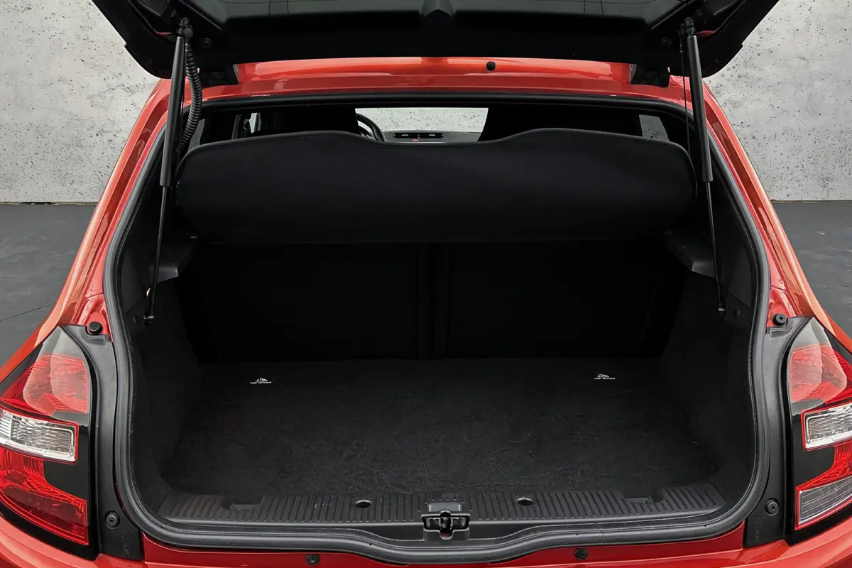 1.0 SCe Limited | Airco | Lichtmetalen velgen | Parkeersensoren