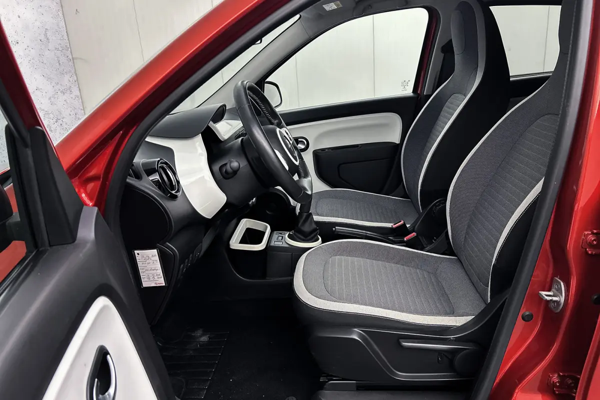1.0 SCe Limited | Airco | Lichtmetalen velgen | Parkeersensoren