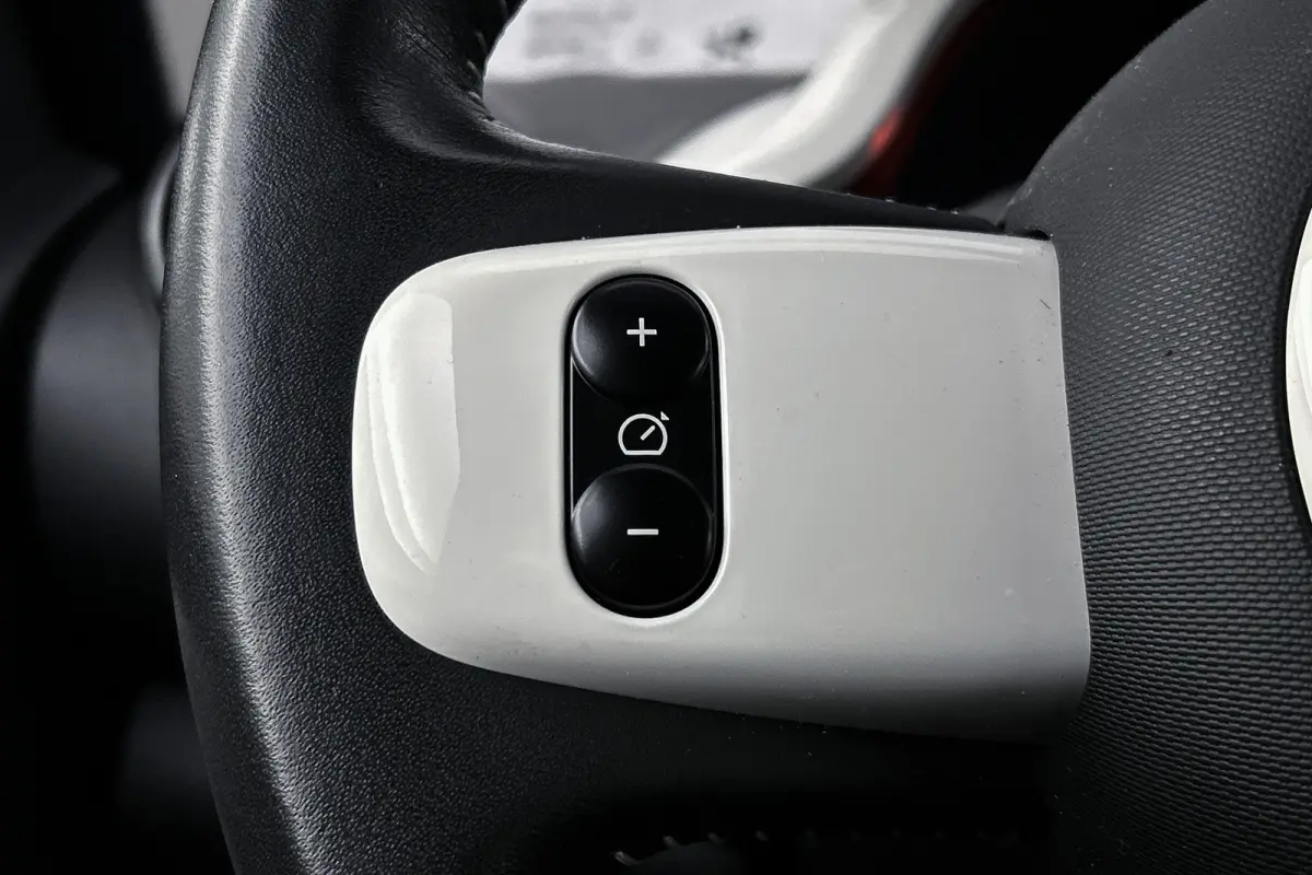 1.0 SCe Limited | Airco | Lichtmetalen velgen | Parkeersensoren