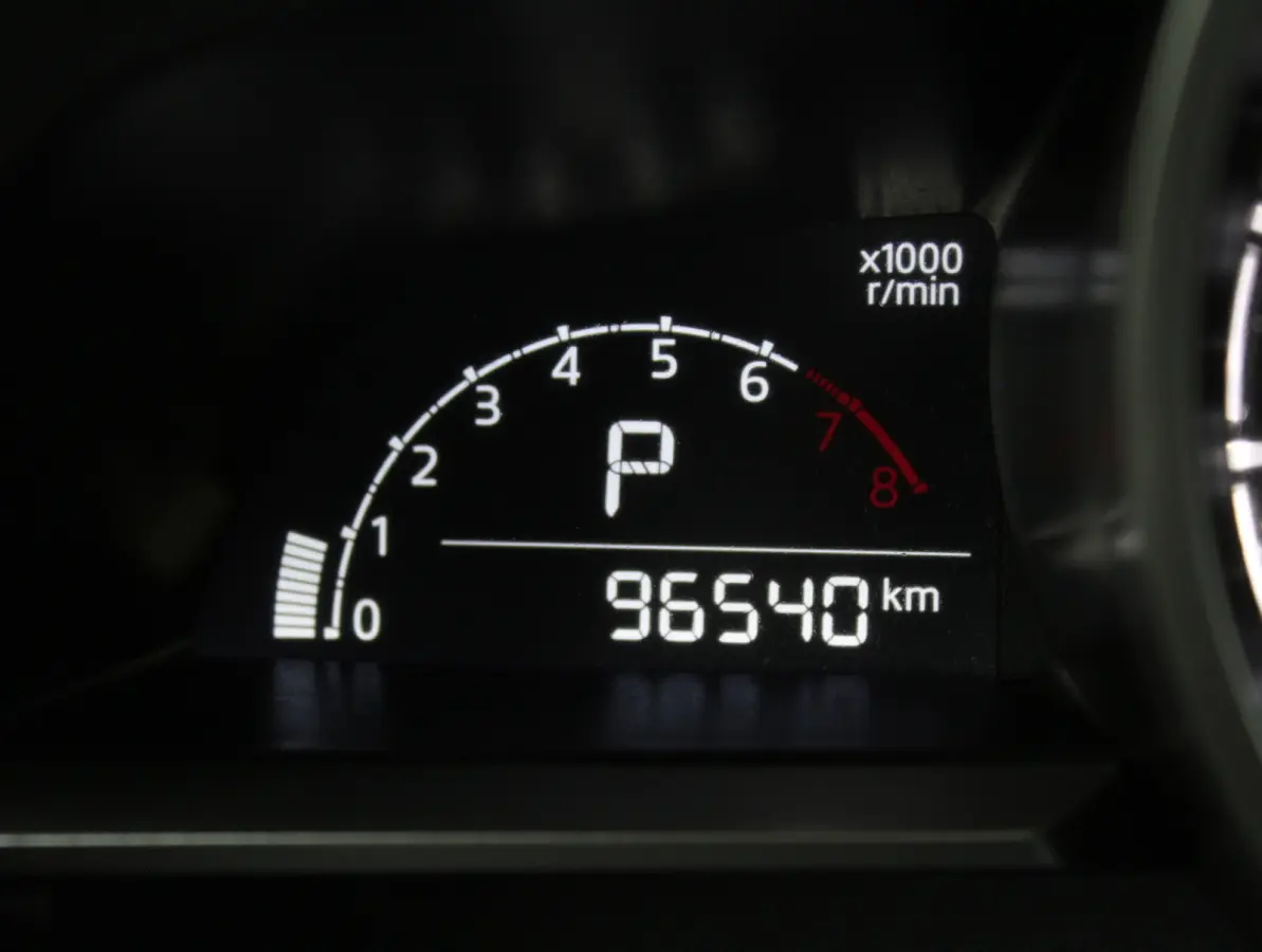 1.5 Skyactiv-G Luxury CLIMATE | CRUISE | NAVI | LMV16 | DAB | CARPLAY | STOELVERW | PDC | LED