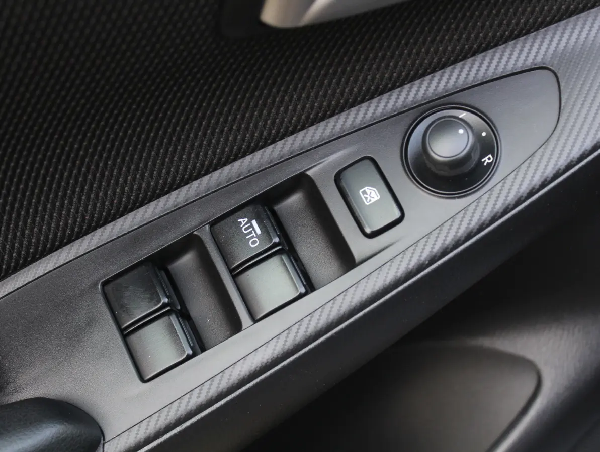 1.5 Skyactiv-G Luxury CLIMATE | CRUISE | NAVI | LMV16 | DAB | CARPLAY | STOELVERW | PDC | LED