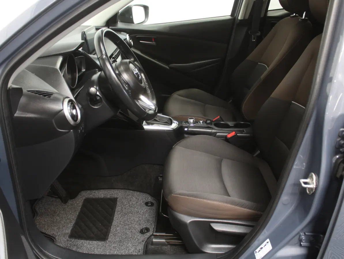 1.5 Skyactiv-G Luxury CLIMATE | CRUISE | NAVI | LMV16 | DAB | CARPLAY | STOELVERW | PDC | LED