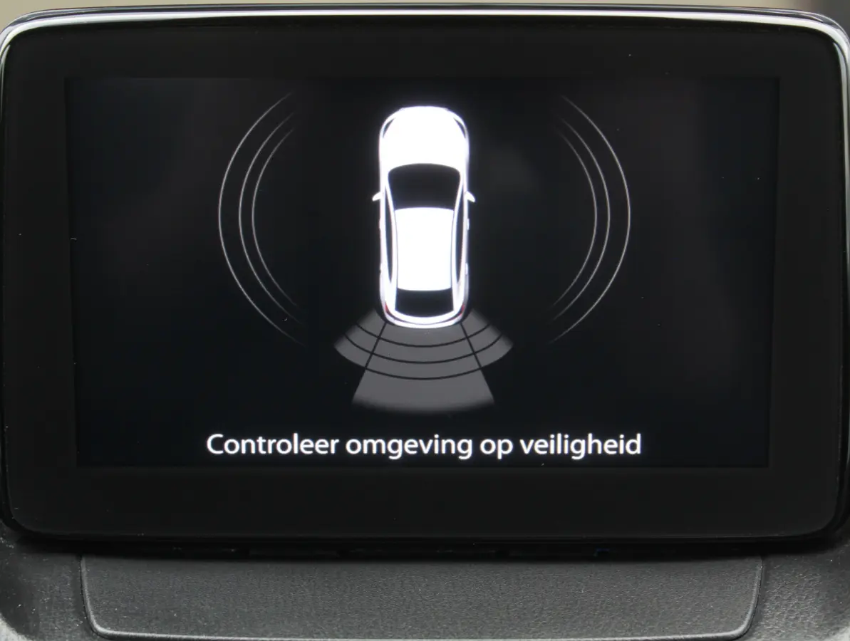 1.5 Skyactiv-G Luxury CLIMATE | CRUISE | NAVI | LMV16 | DAB | CARPLAY | STOELVERW | PDC | LED