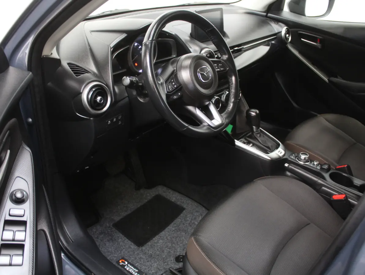 1.5 Skyactiv-G Luxury CLIMATE | CRUISE | NAVI | LMV16 | DAB | CARPLAY | STOELVERW | PDC | LED