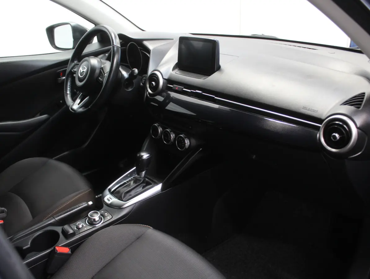 1.5 Skyactiv-G Luxury CLIMATE | CRUISE | NAVI | LMV16 | DAB | CARPLAY | STOELVERW | PDC | LED