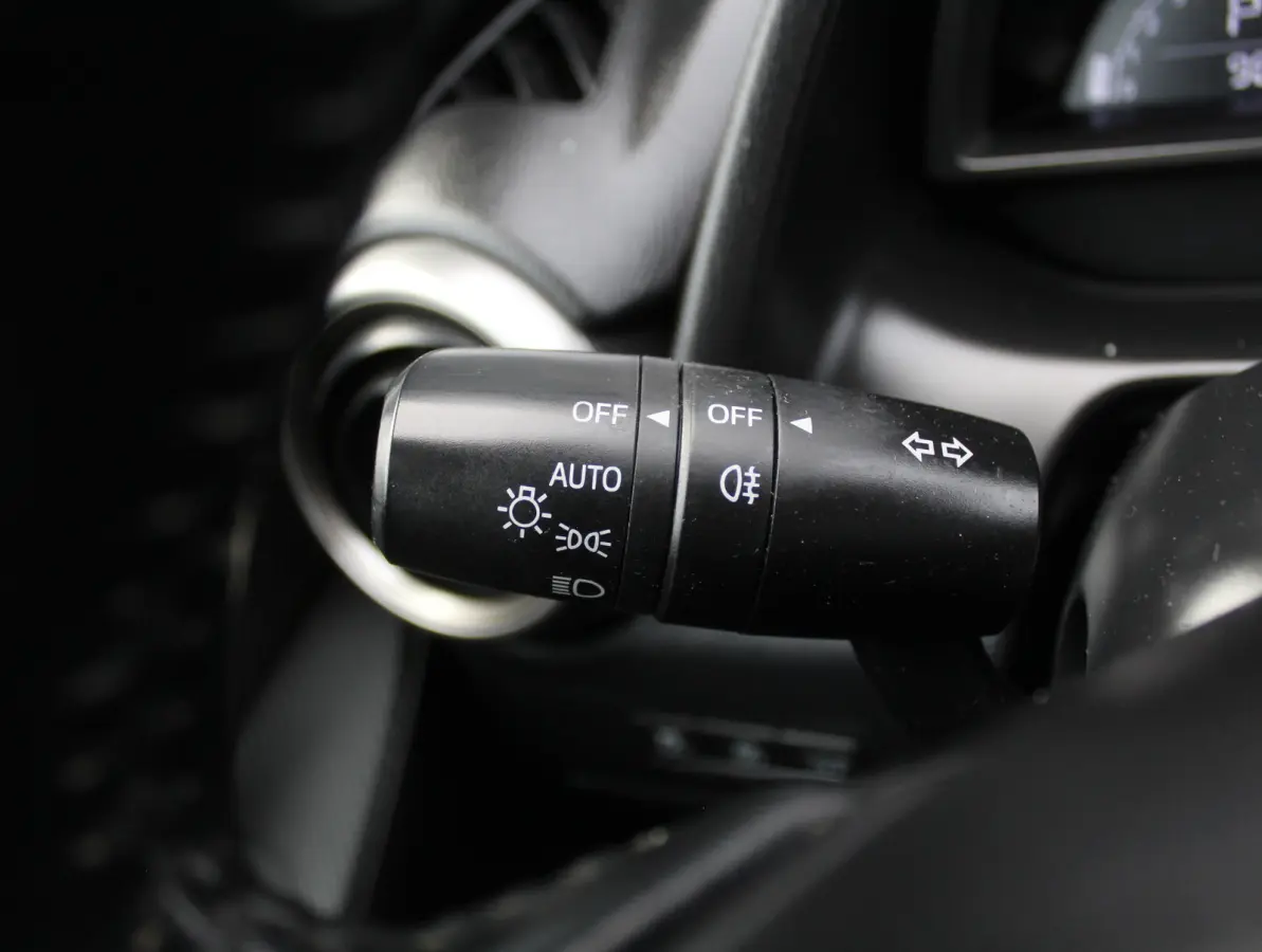1.5 Skyactiv-G Luxury CLIMATE | CRUISE | NAVI | LMV16 | DAB | CARPLAY | STOELVERW | PDC | LED