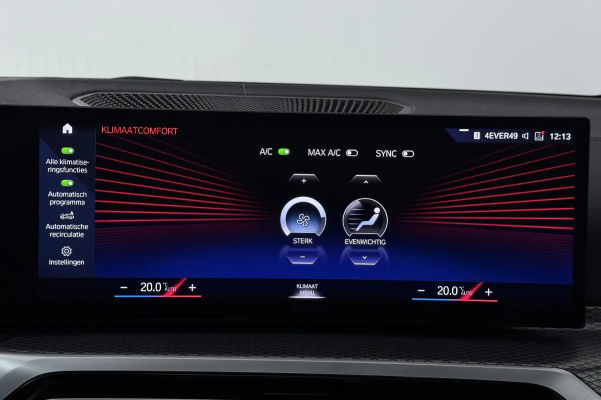 eDrive40 High Executive 84 kWh (PANORAMADAK, STOELVERWARMING, CARPLAY, LED)