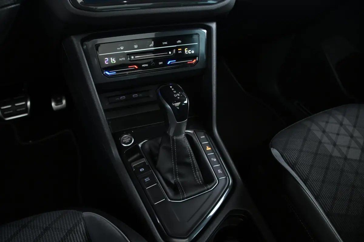 1.4 TSI eHybrid R-Line Business+