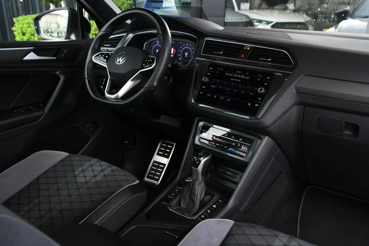 1.4 TSI eHybrid R-Line Business+
