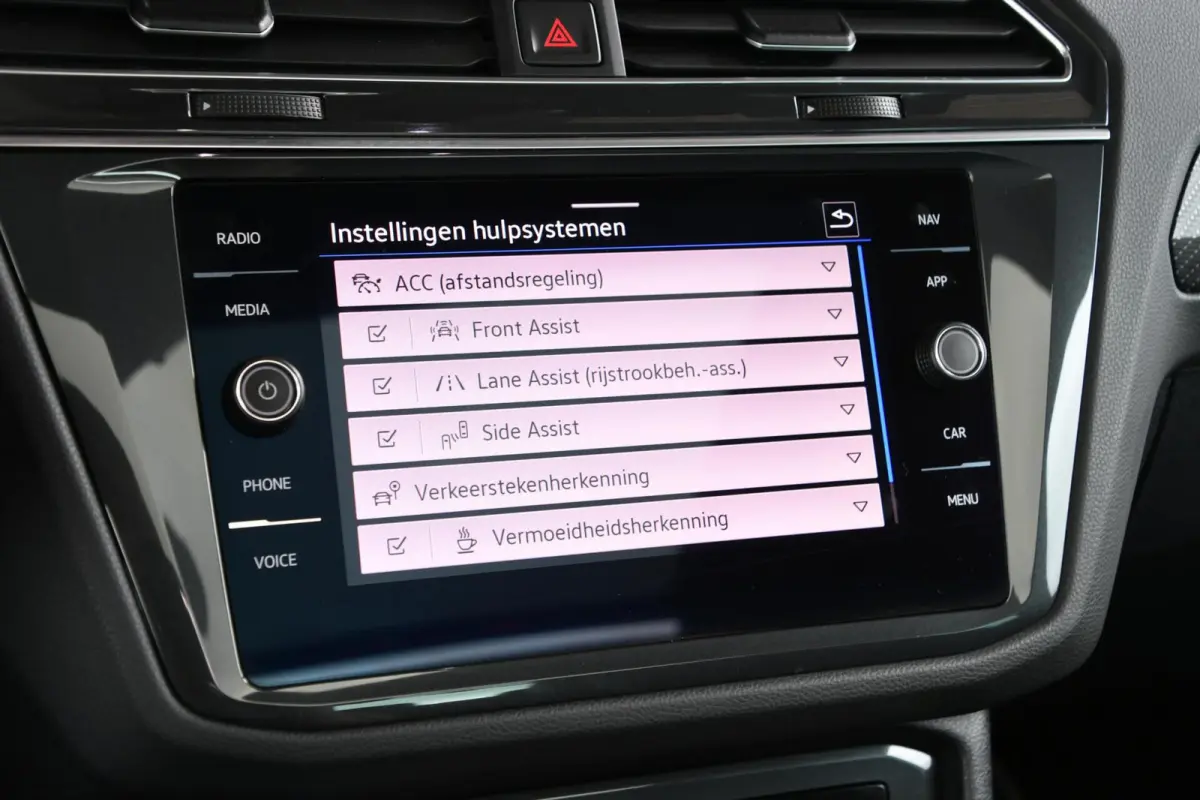 1.4 TSI eHybrid R-Line Business+