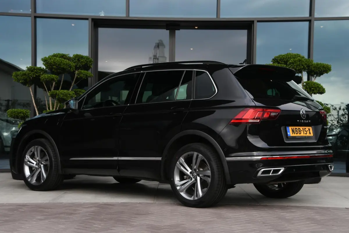 1.4 TSI eHybrid R-Line Business+