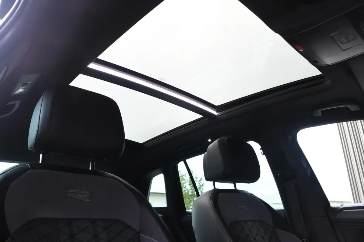 1.4 TSI eHybrid R-Line Business+