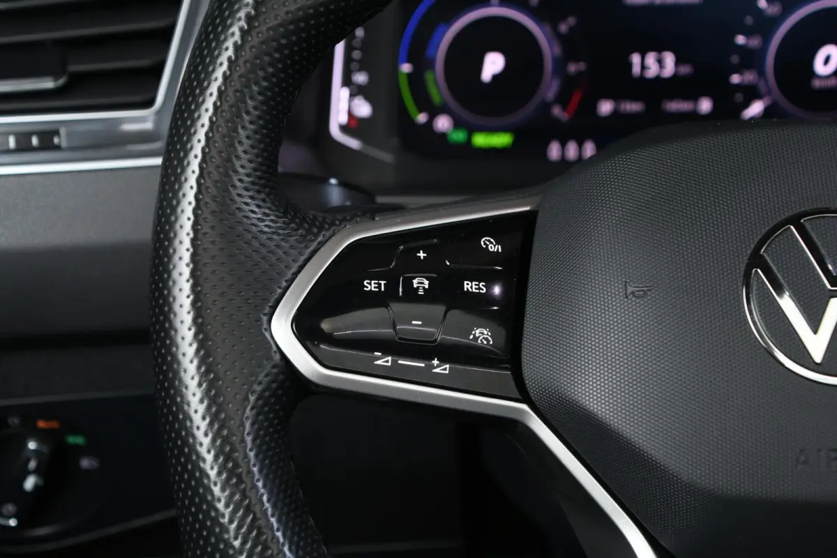 1.4 TSI eHybrid R-Line Business+
