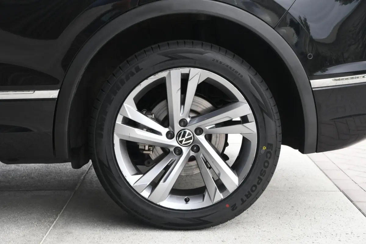 1.4 TSI eHybrid R-Line Business+
