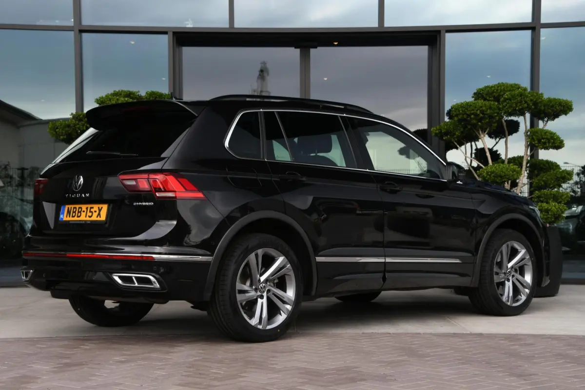 1.4 TSI eHybrid R-Line Business+