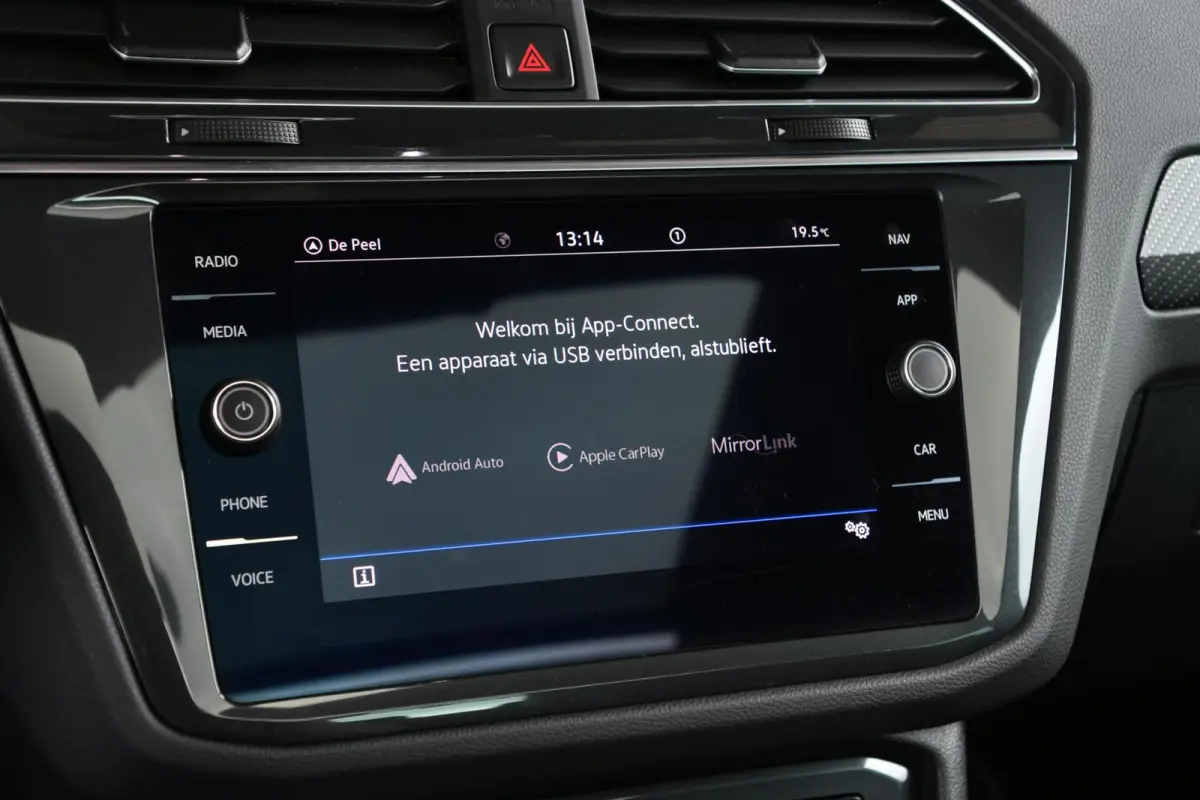 1.4 TSI eHybrid R-Line Business+