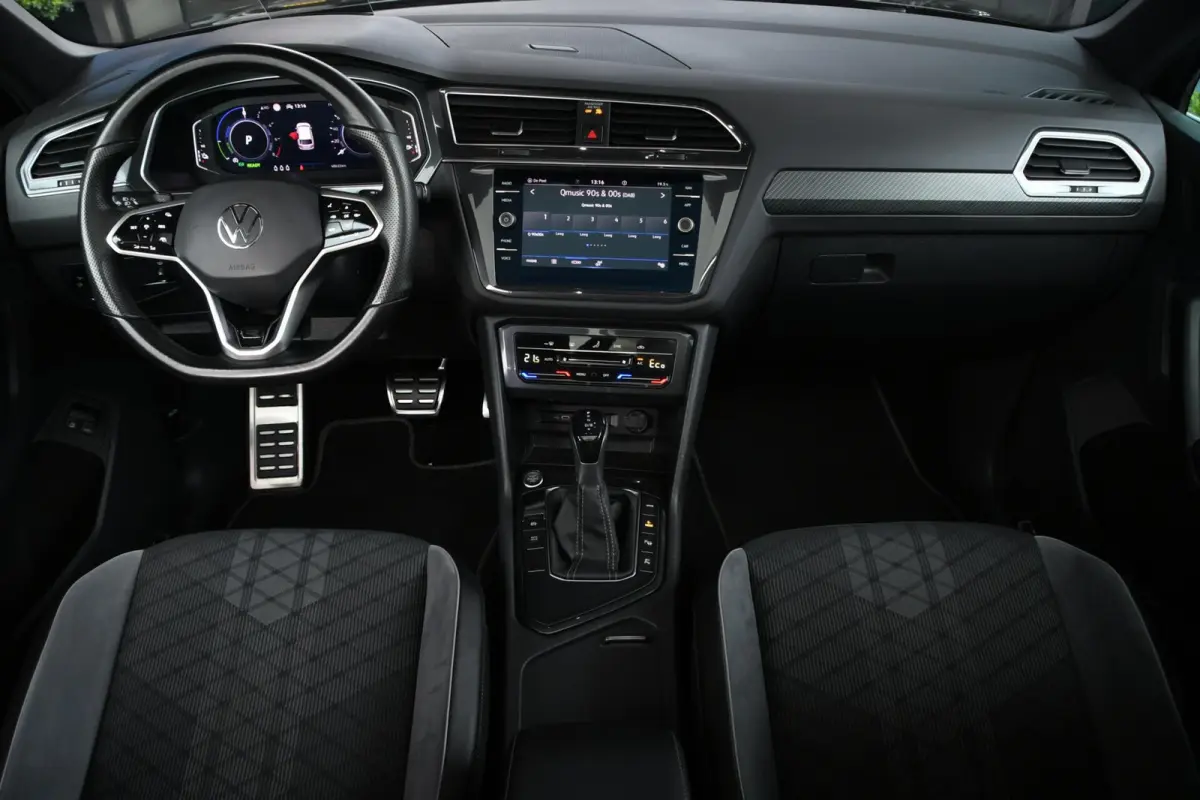 1.4 TSI eHybrid R-Line Business+