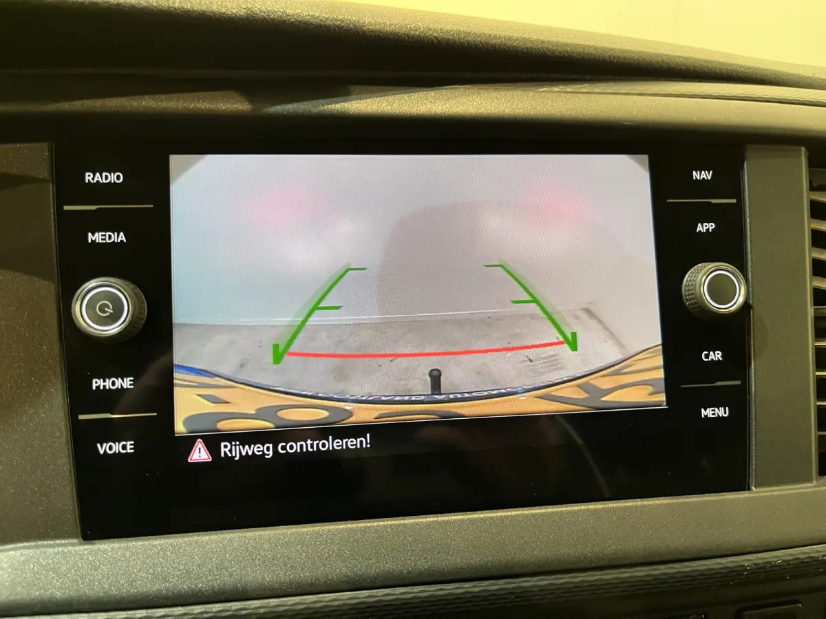 2.0 TDI L2H1 4Motion 4X4 150 PK Servicebus / Sortimo Inrichting / Euro 6 / 220V. / Airco / CarPlay / Camera / Trekhaak / Cruise Control / Navigatie / Klep