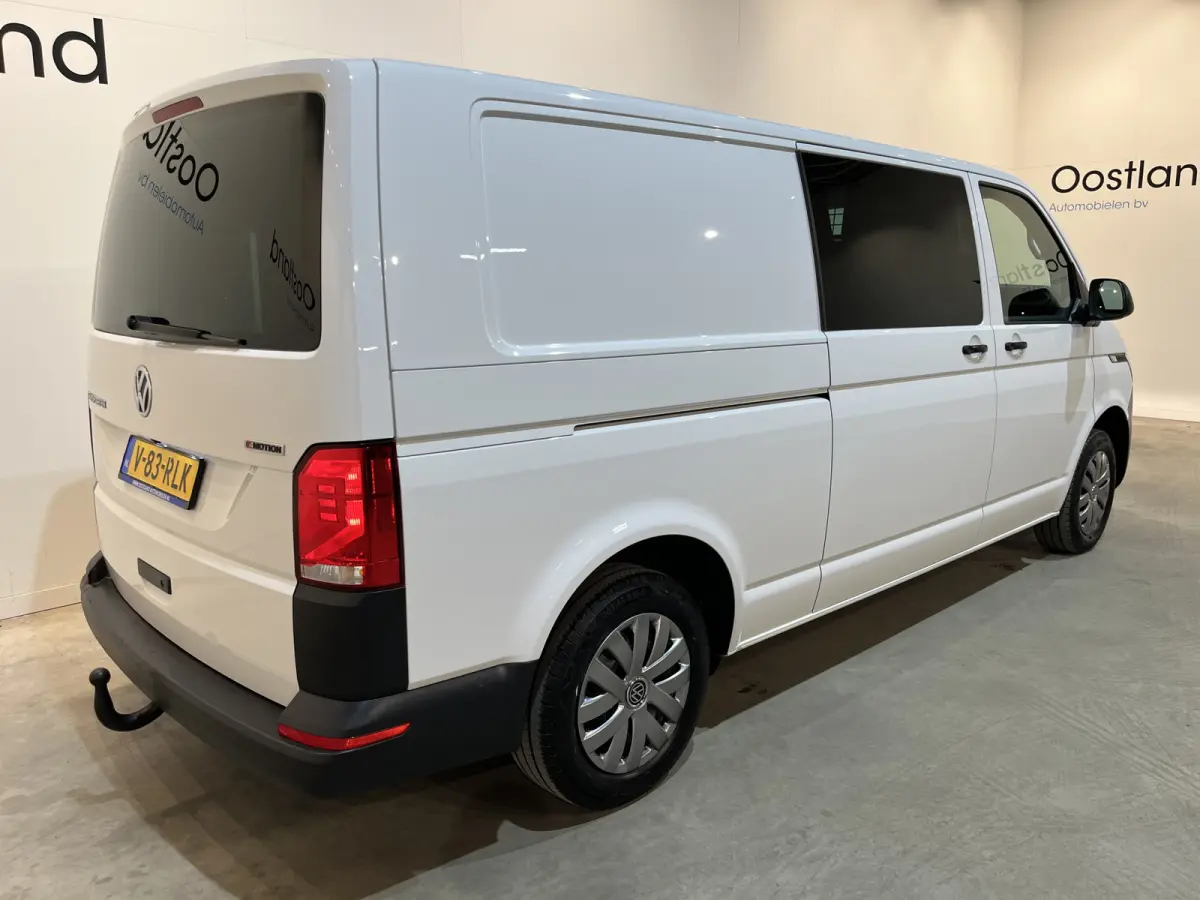 2.0 TDI L2H1 4Motion 4X4 150 PK Servicebus / Sortimo Inrichting / Euro 6 / 220V. / Airco / CarPlay / Camera / Trekhaak / Cruise Control / Navigatie / Klep