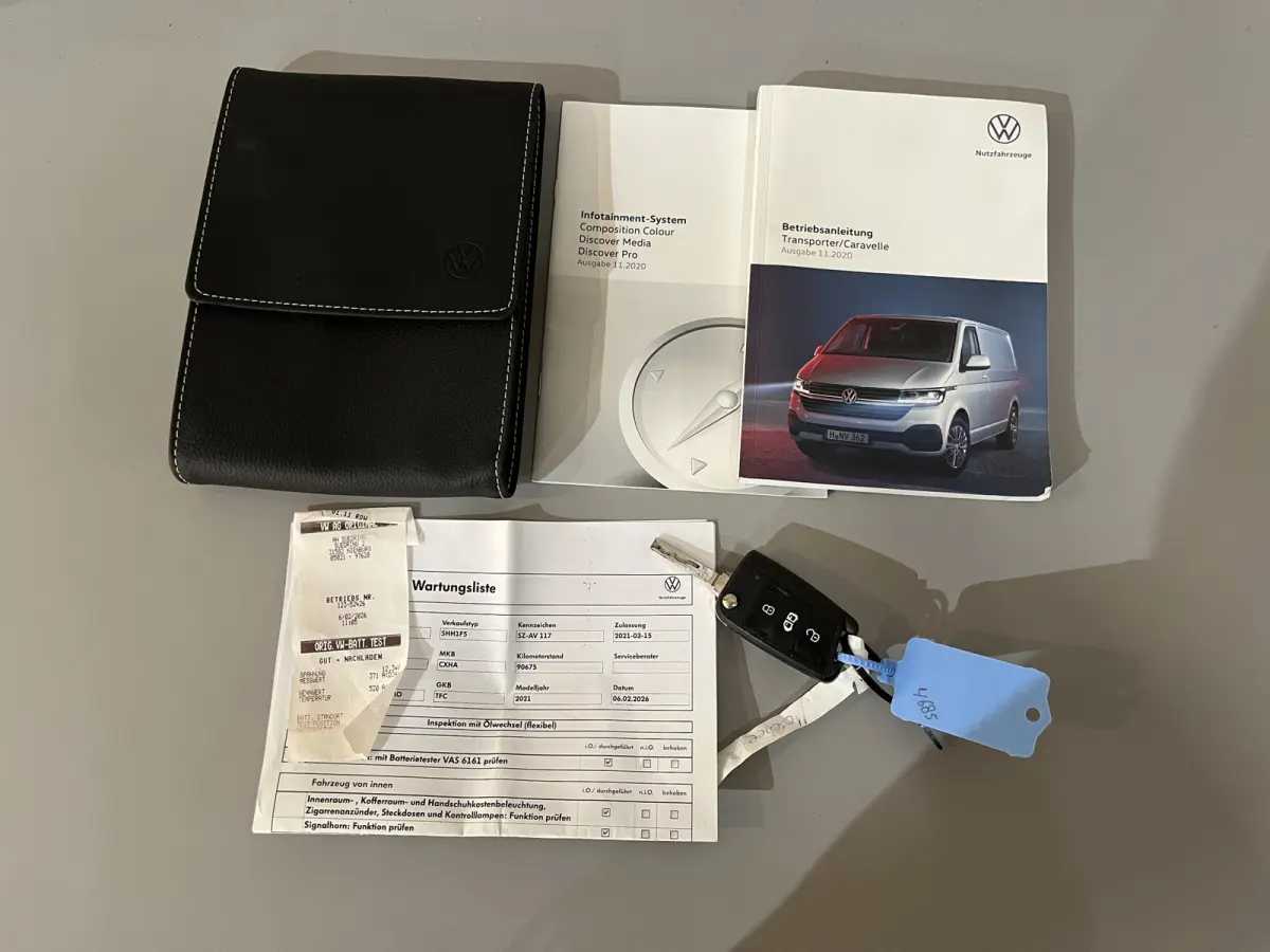 2.0 TDI L2H1 4Motion 4X4 150 PK Servicebus / Sortimo Inrichting / Euro 6 / 220V. / Airco / CarPlay / Camera / Trekhaak / Cruise Control / Navigatie / Klep