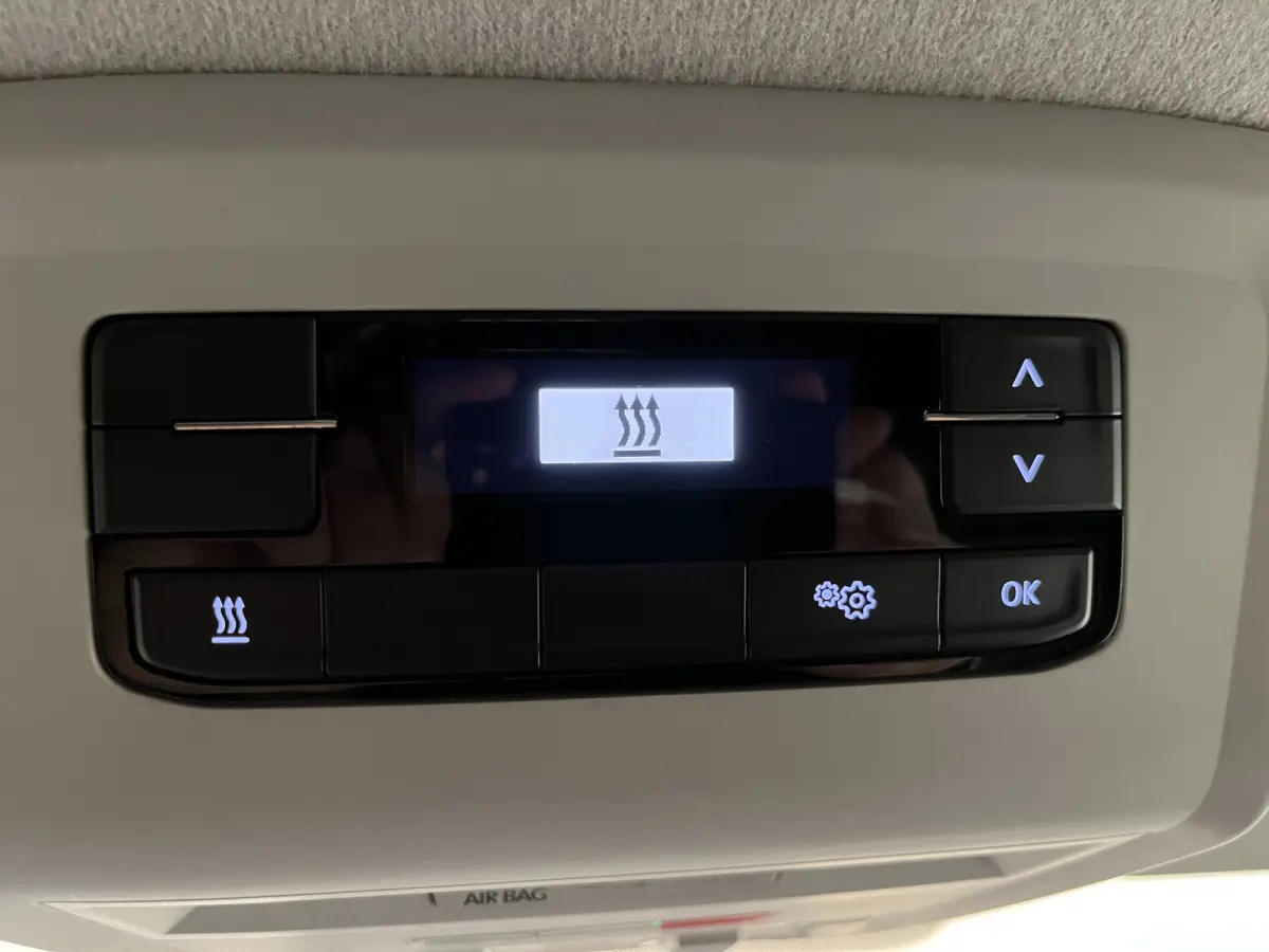 2.0 TDI L2H1 4Motion 4X4 150 PK Servicebus / Sortimo Inrichting / Euro 6 / 220V. / Airco / CarPlay / Camera / Trekhaak / Cruise Control / Navigatie / Klep