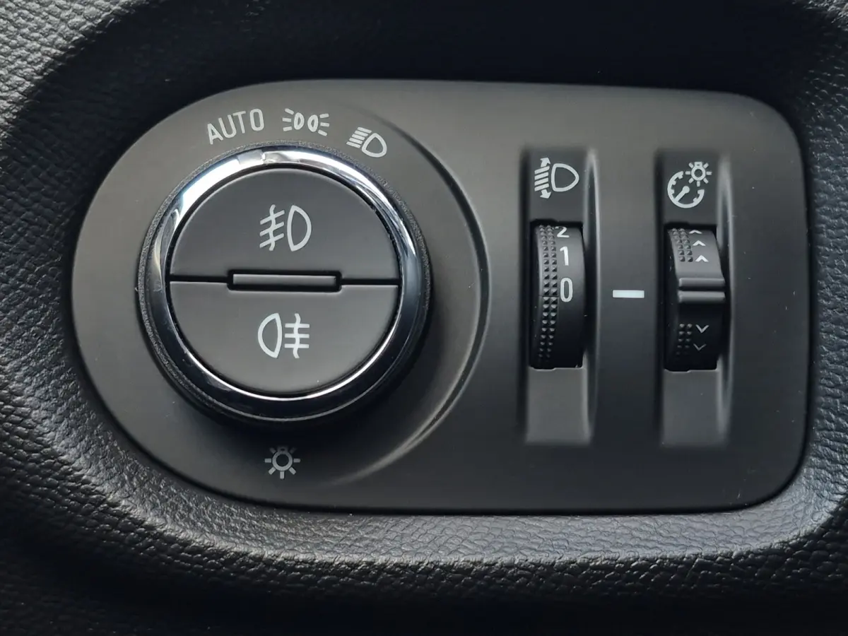 1.2 Elegance Panoramadak | Stoel+Stuurverwarming | Camera | Parkeersensoren | LED | Carplay/android auto |