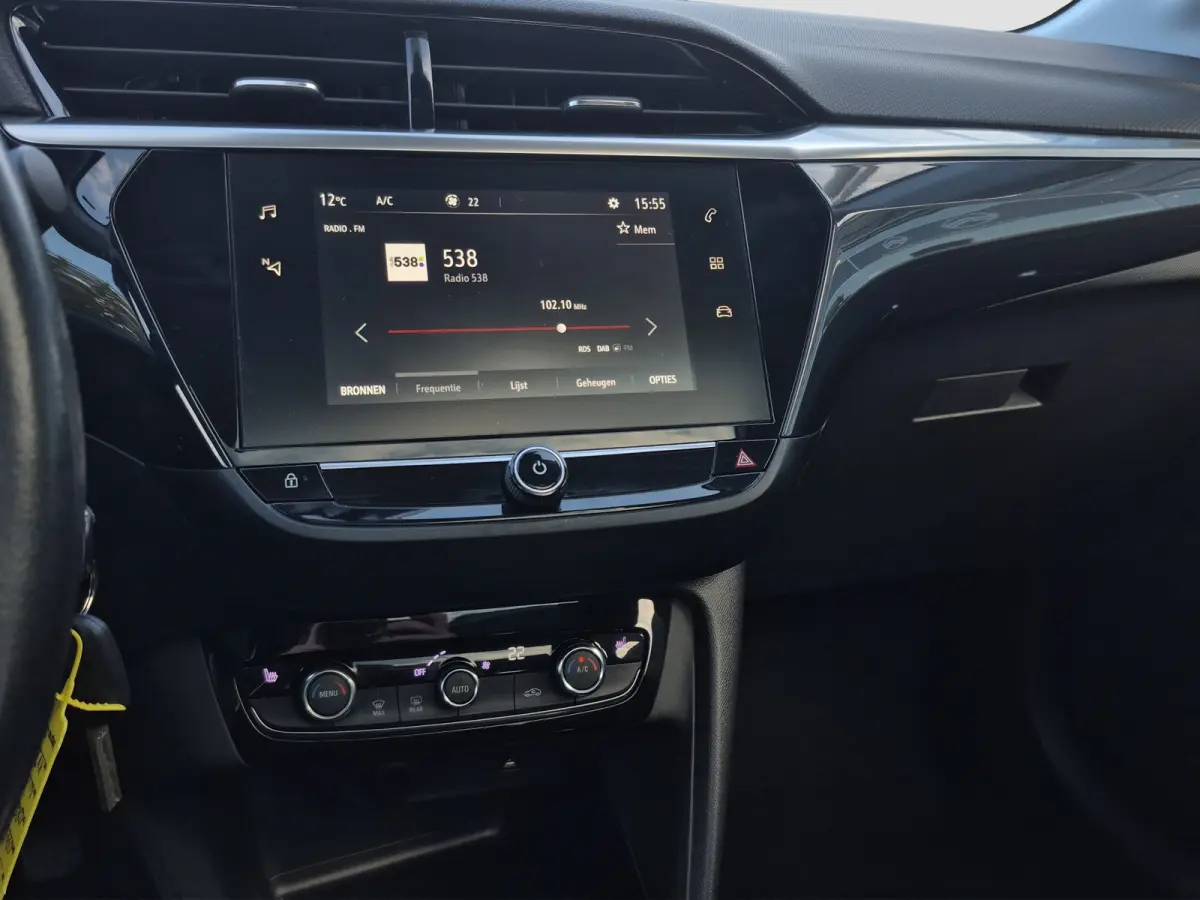 1.2 Elegance Panoramadak | Stoel+Stuurverwarming | Camera | Parkeersensoren | LED | Carplay/android auto |