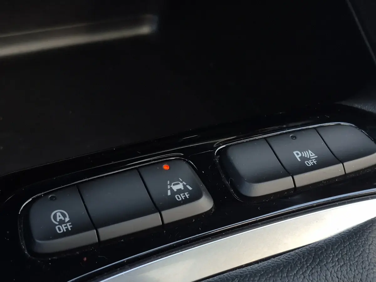 1.2 Elegance Panoramadak | Stoel+Stuurverwarming | Camera | Parkeersensoren | LED | Carplay/android auto |