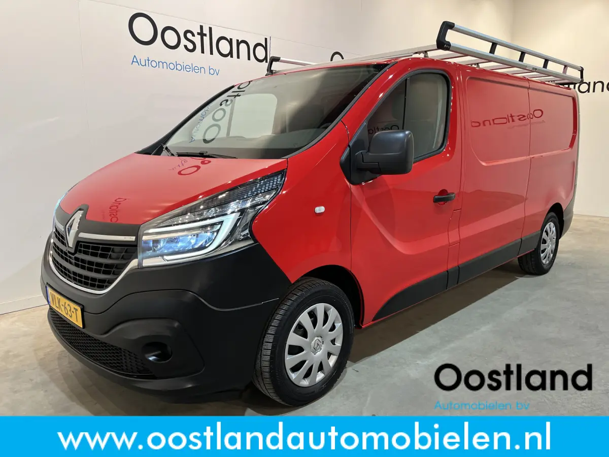 2.0 dCi 120 PK L2H1 / Euro 6 / Airco / Cruise Control / PDC / CarPlay / Navigatie / Trekhaak / Imperiaal / 3-Zits