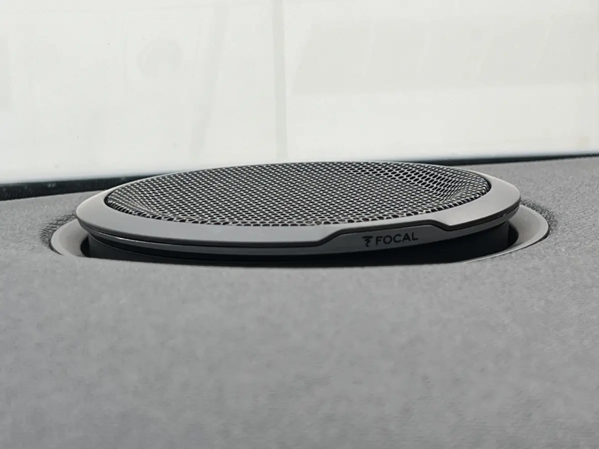 HYbrid 225 e-EAT8 Allure Avantage | Panodak | Focal HiFi | Automaat |