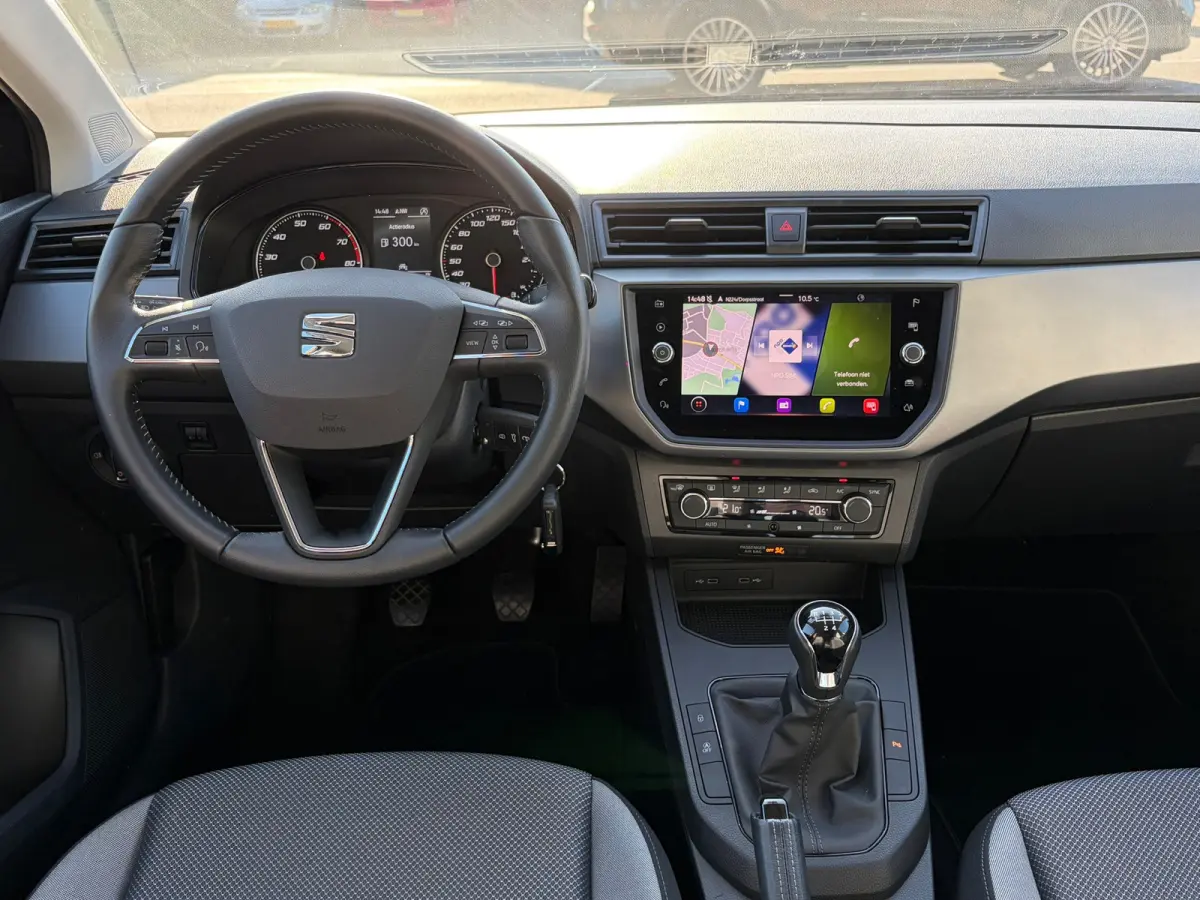 1.0 TSI Style Business Intense,Camera,Apple Carplay,Climate Control,Navigatie
